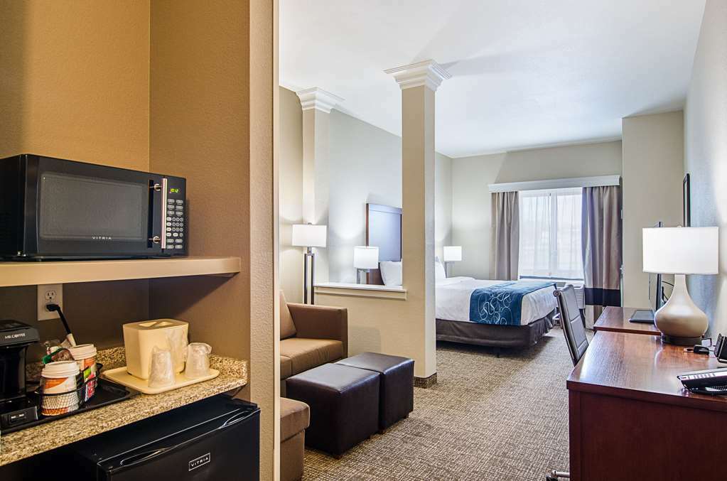 Mainstay Suites Near Denver Downtown Room photo